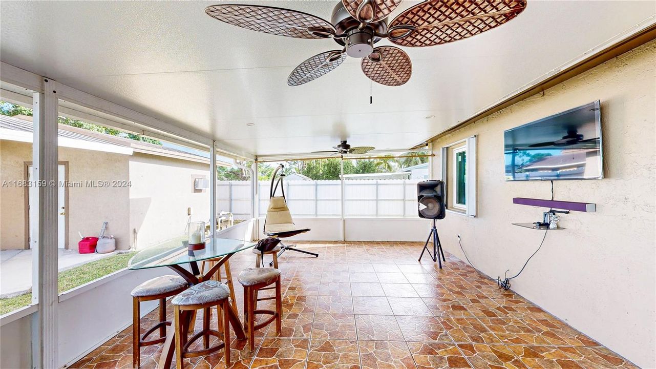 For Sale: $479,900 (3 beds, 2 baths, 1500 Square Feet)