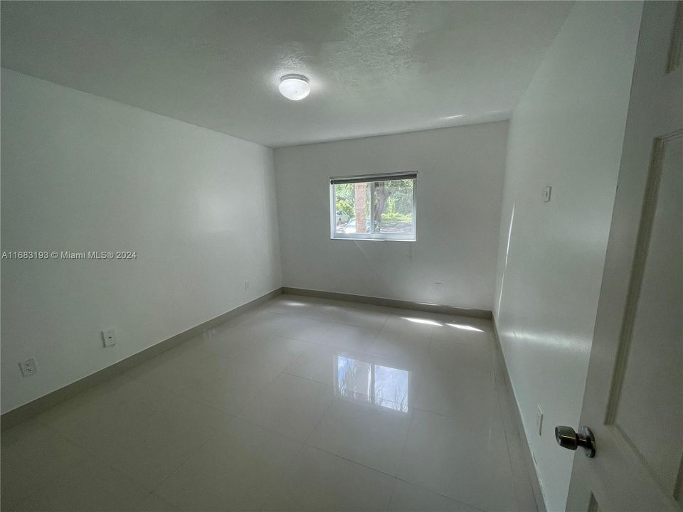 For Rent: $1,750 (1 beds, 1 baths, 659 Square Feet)