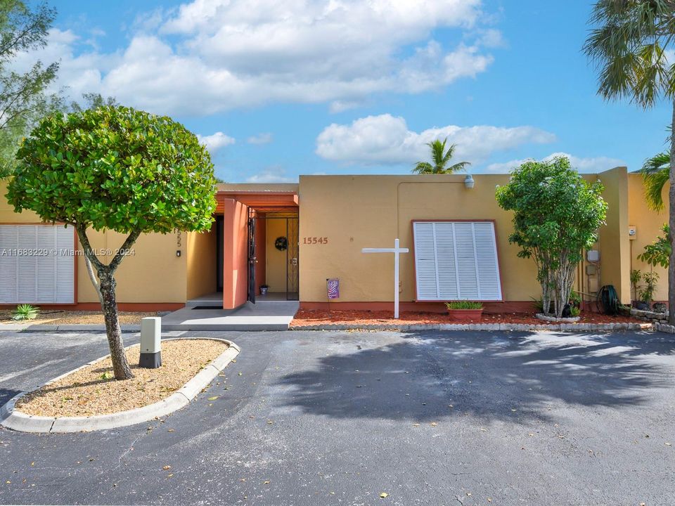 For Sale: $568,500 (3 beds, 2 baths, 1460 Square Feet)