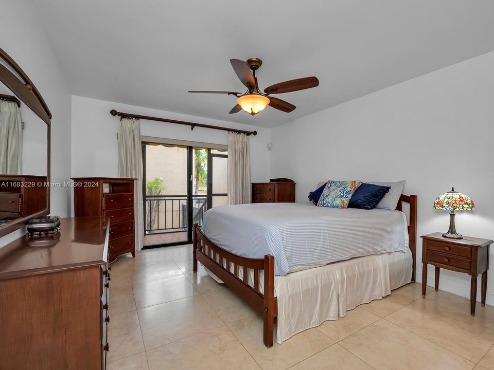 For Sale: $568,500 (3 beds, 2 baths, 1460 Square Feet)