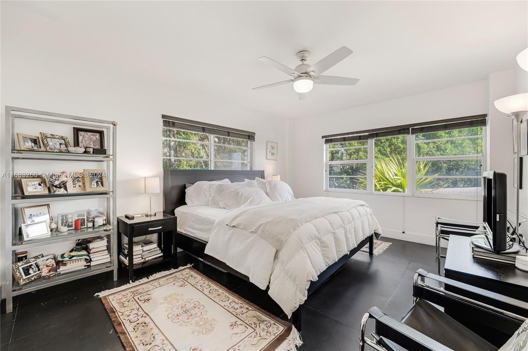 For Sale: $750,000 (3 beds, 3 baths, 1924 Square Feet)