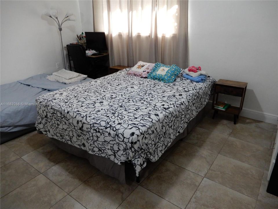 En Venta: $800,000 (3 camas, 2 baños, 1555 Pies cuadrados)