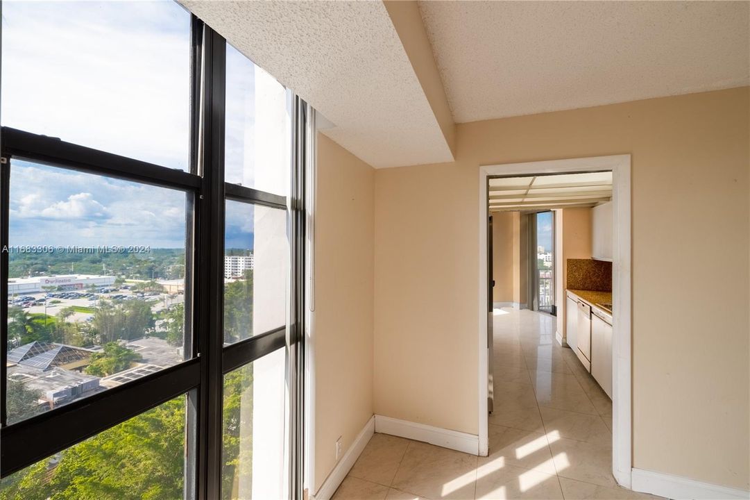 2000 Towerside Terrace Unit 1111