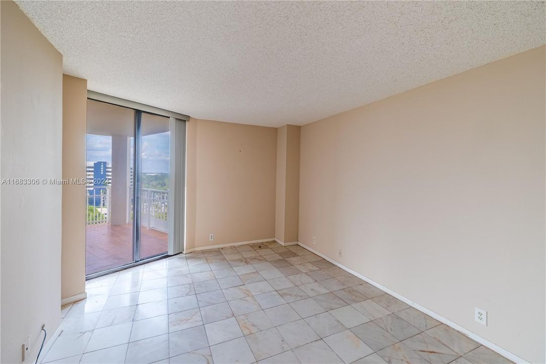 2000 Towerside Terrace Unit 1111