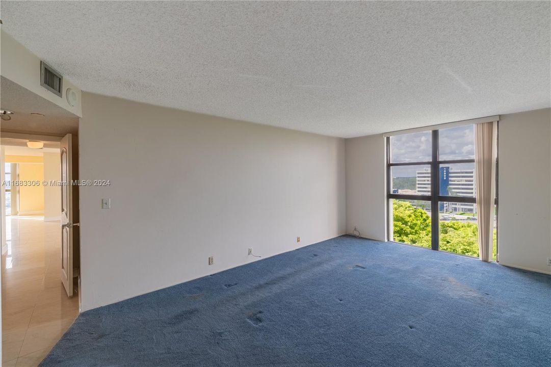 2000 Towerside Terrace Unit 1111