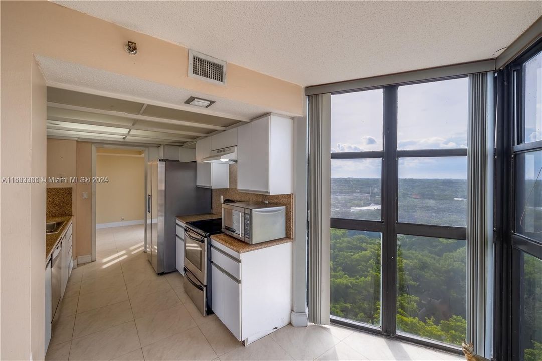 2000 Towerside Terrace Unit 1111