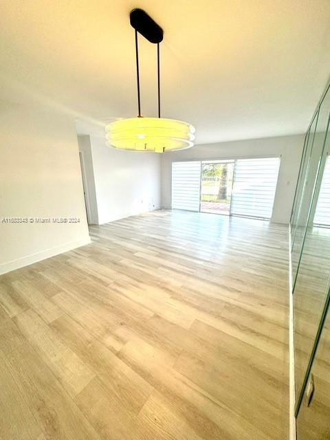 For Rent: $2,600 (2 beds, 2 baths, 1132 Square Feet)