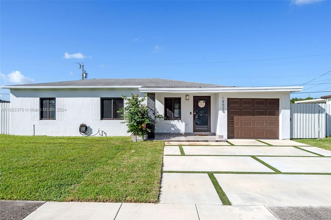 For Sale: $559,900 (3 beds, 1 baths, 936 Square Feet)