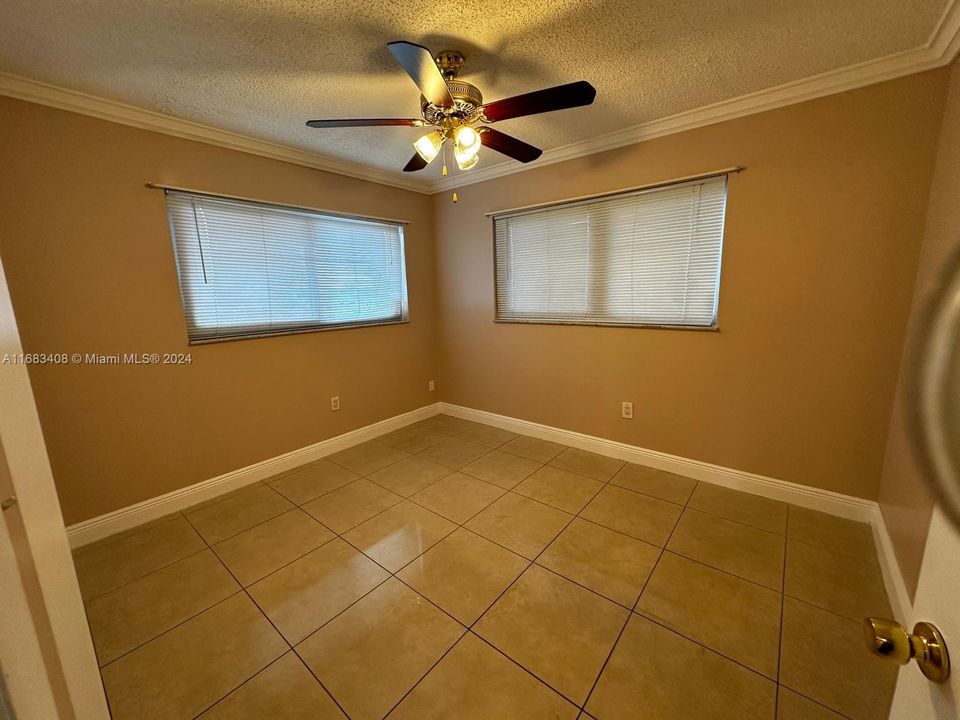 For Rent: $2,200 (2 beds, 2 baths, 1000 Square Feet)