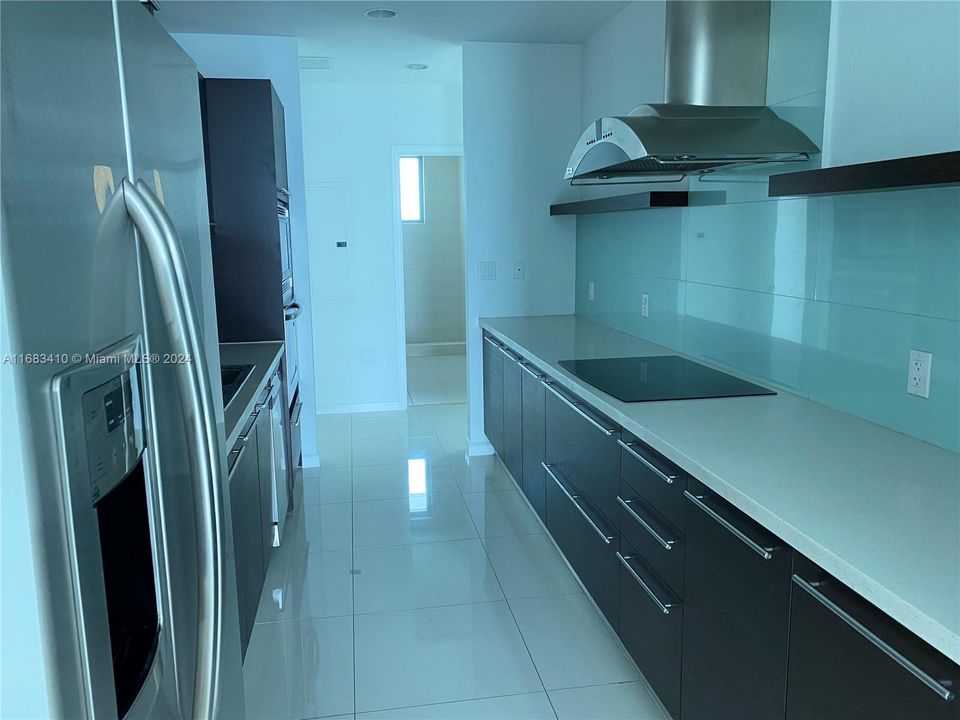 En Venta: $650,000 (3 camas, 3 baños, 1398 Pies cuadrados)