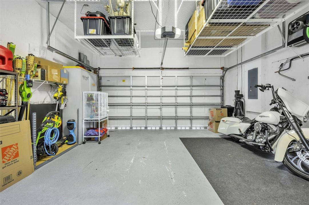 2-Car garage