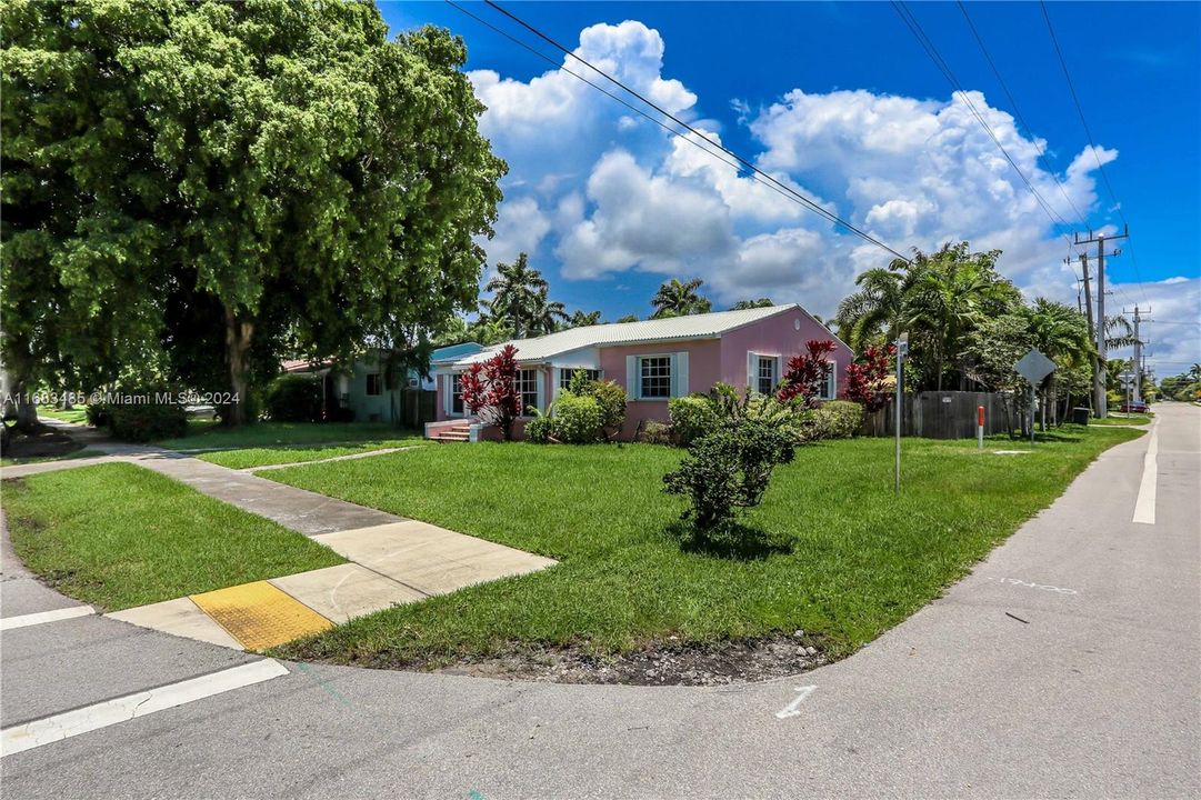 For Sale: $649,000 (3 beds, 2 baths, 1430 Square Feet)