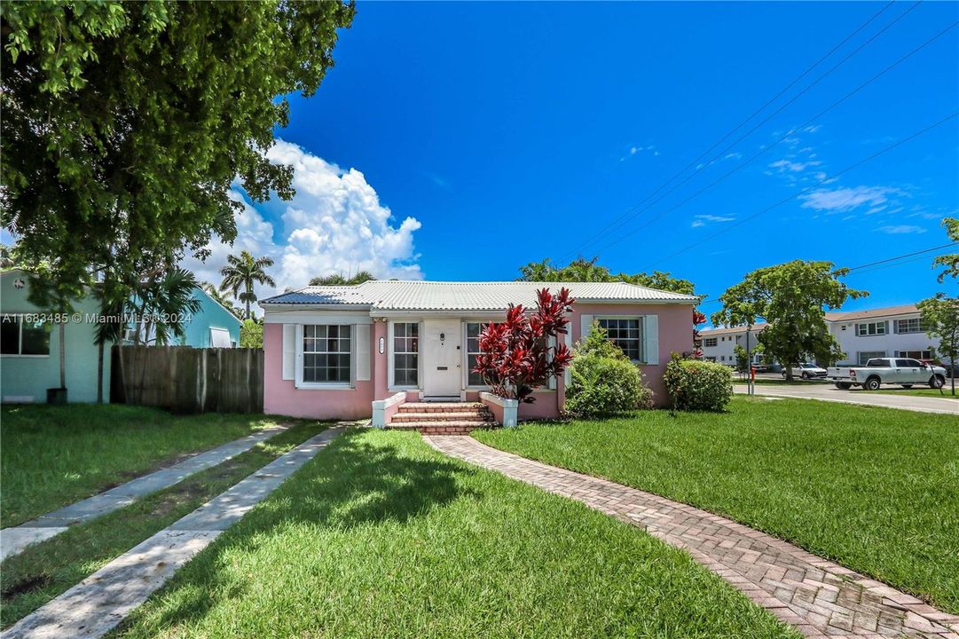 For Sale: $649,000 (3 beds, 2 baths, 1430 Square Feet)