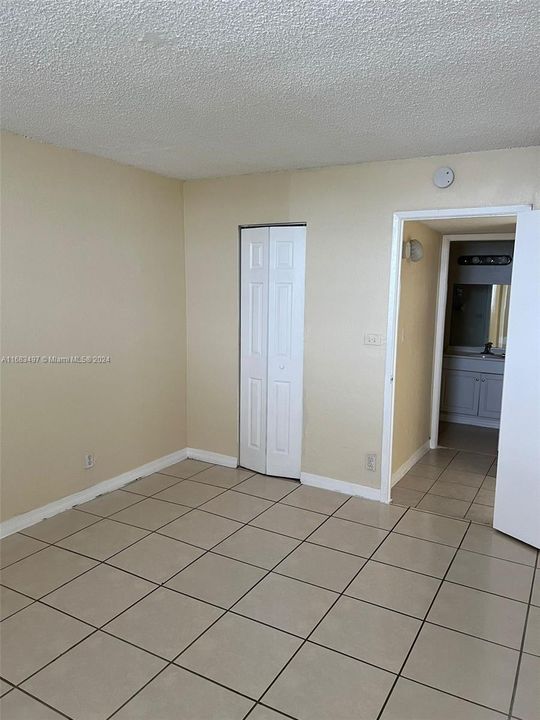 For Rent: $1,700 (1 beds, 1 baths, 605 Square Feet)