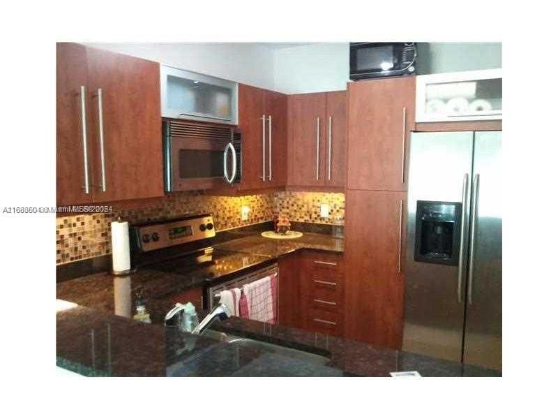 For Rent: $2,600 (1 beds, 1 baths, 759 Square Feet)