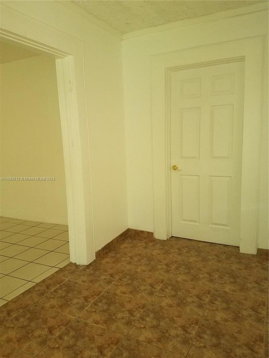 For Rent: $2,200 (2 beds, 2 baths, 1157 Square Feet)