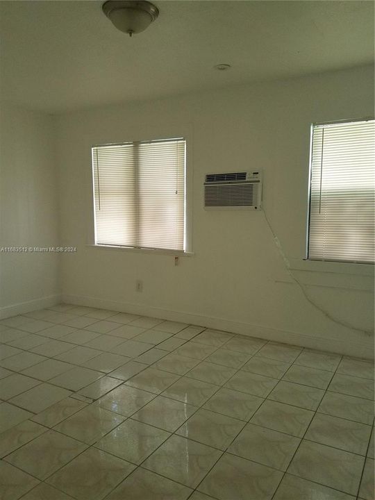 For Rent: $2,200 (2 beds, 2 baths, 1157 Square Feet)