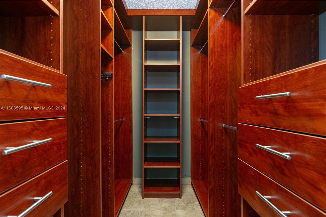 custom walk in closet