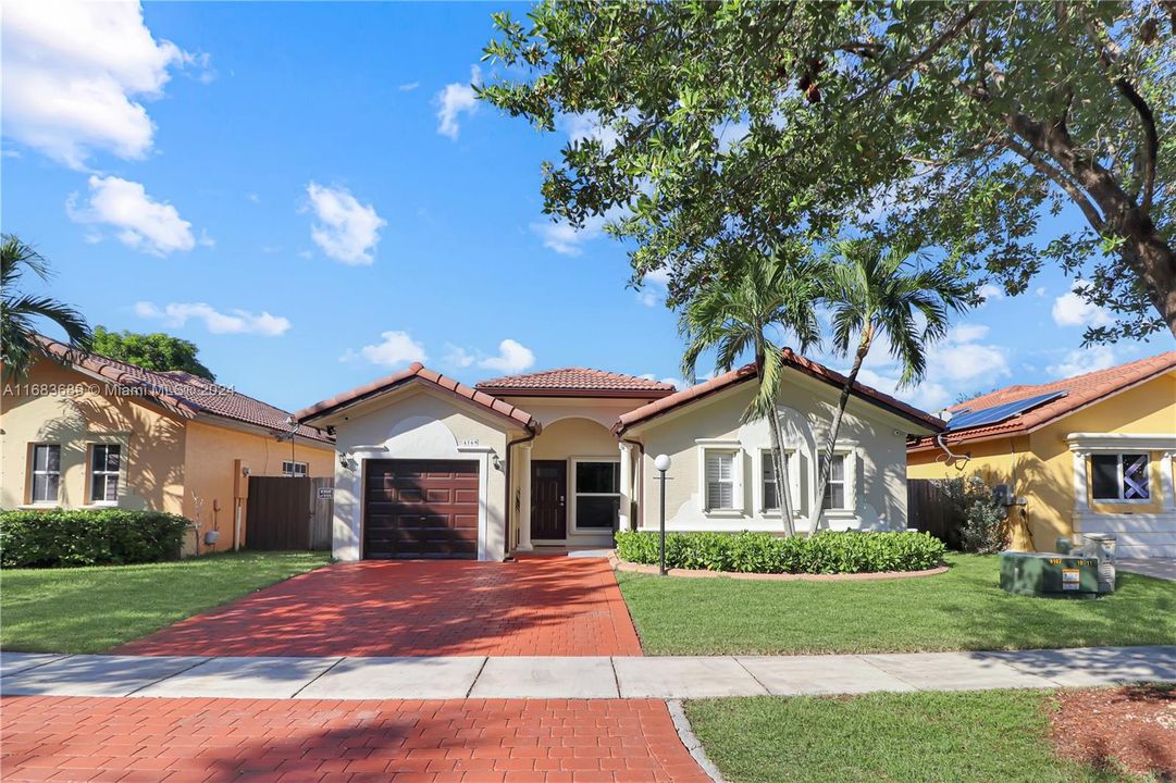 For Sale: $510,000 (3 beds, 2 baths, 1893 Square Feet)