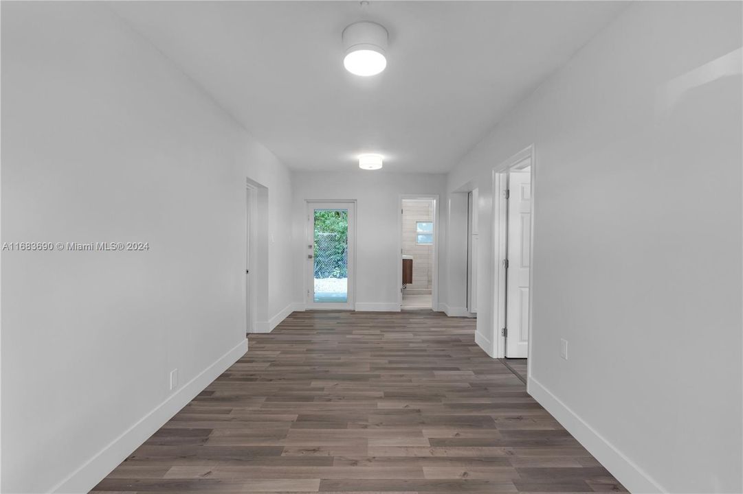 LARGE FAMILY ROOM VIEW FROM MAIN ENTRANCE OF HOME