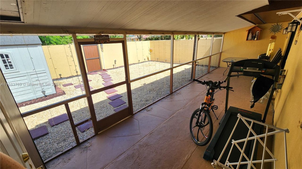 En Venta: $445,000 (3 camas, 2 baños, 1283 Pies cuadrados)