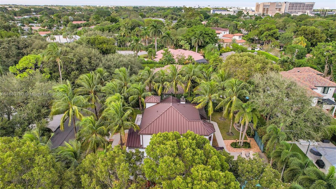 For Sale: $1,995,000 (3 beds, 2 baths, 3224 Square Feet)