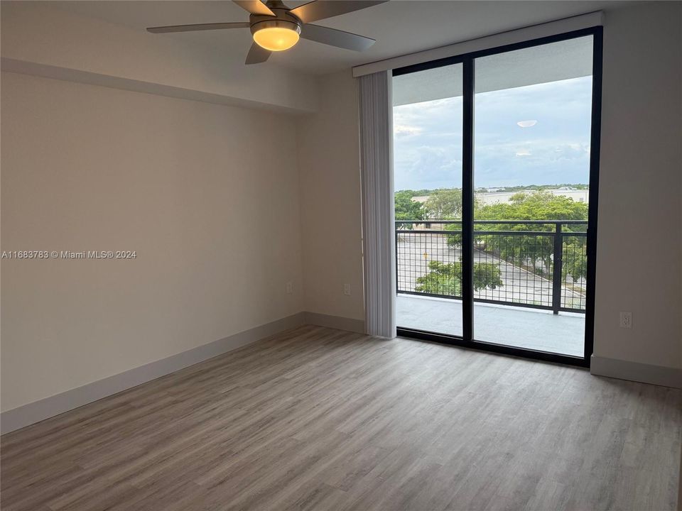 For Rent: $2,748 (2 beds, 2 baths, 1038 Square Feet)