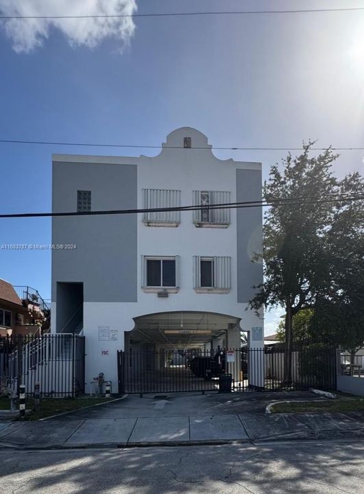 En Venta: $249,999 (1 camas, 1 baños, 637 Pies cuadrados)