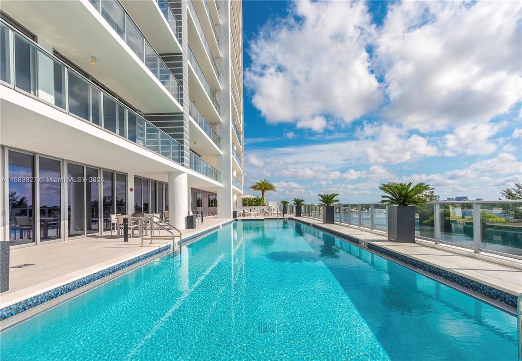 Heated Pool Overlooking Middle River