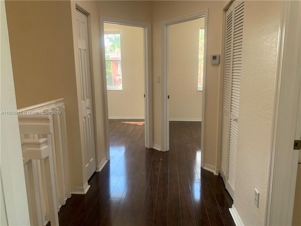 For Rent: $2,600 (3 beds, 2 baths, 1371 Square Feet)