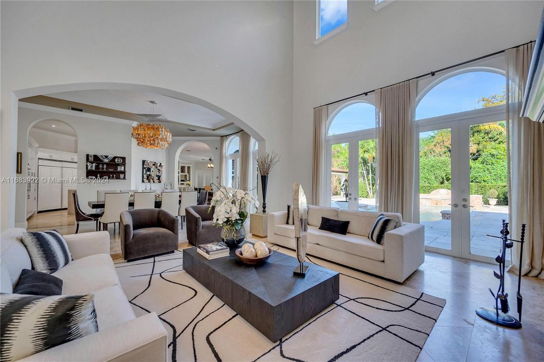 For Sale: $5,995,000 (8 beds, 8 baths, 6826 Square Feet)