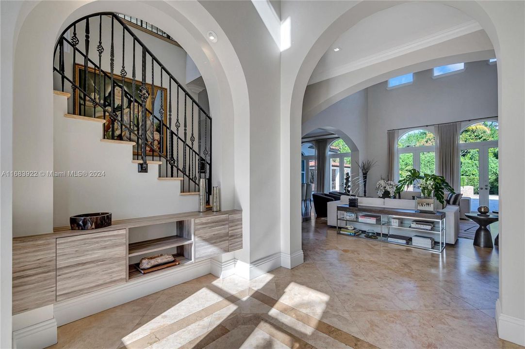 For Sale: $5,995,000 (8 beds, 8 baths, 6826 Square Feet)