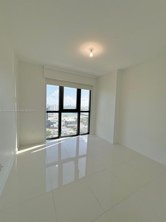 Recently Rented: $4,000 (2 beds, 2 baths, 1009 Square Feet)