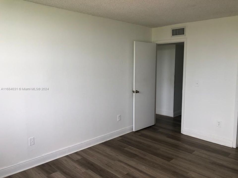 For Rent: $2,000 (2 beds, 1 baths, 1025 Square Feet)