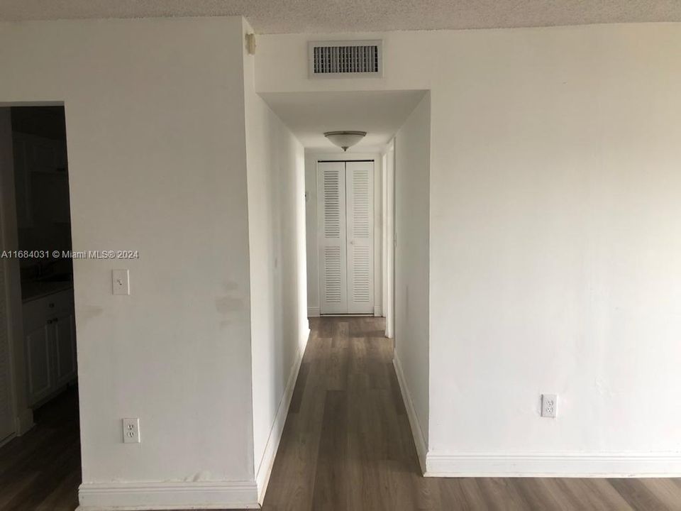 For Rent: $2,000 (2 beds, 1 baths, 1025 Square Feet)