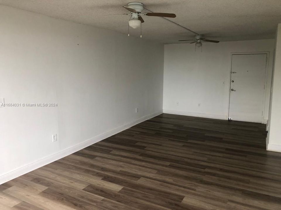 For Rent: $2,000 (2 beds, 1 baths, 1025 Square Feet)