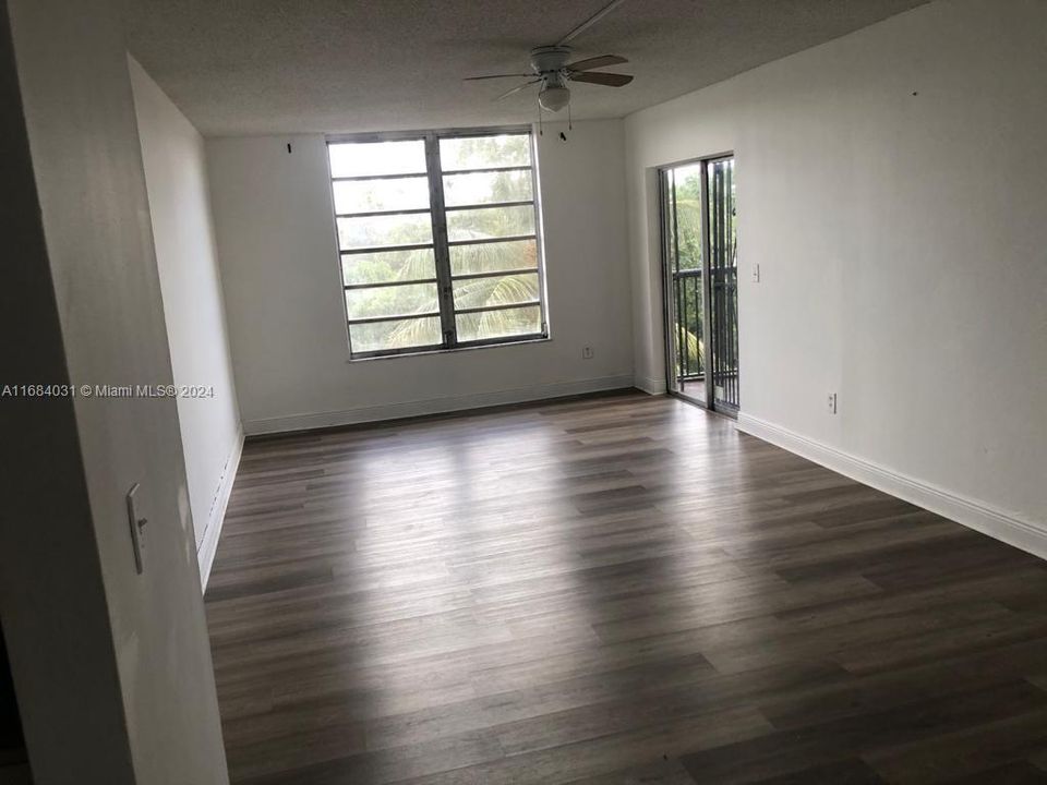 For Rent: $2,000 (2 beds, 1 baths, 1025 Square Feet)