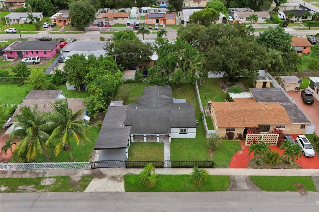 For Sale: $649,000 (3 beds, 2 baths, 1698 Square Feet)