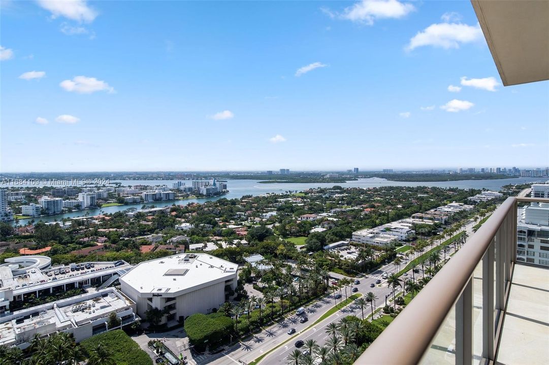 For Sale: $9,000,000 (3 beds, 3 baths, 3003 Square Feet)