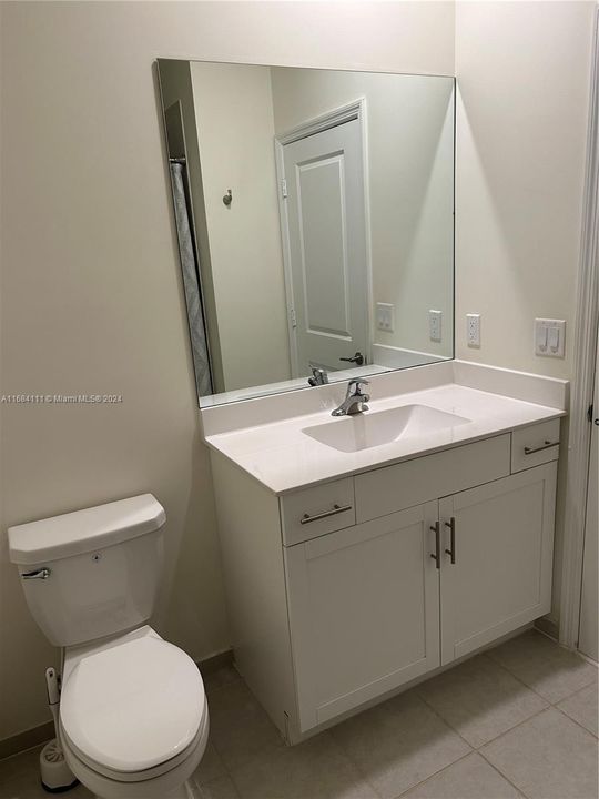 Second full bathroom in second floor