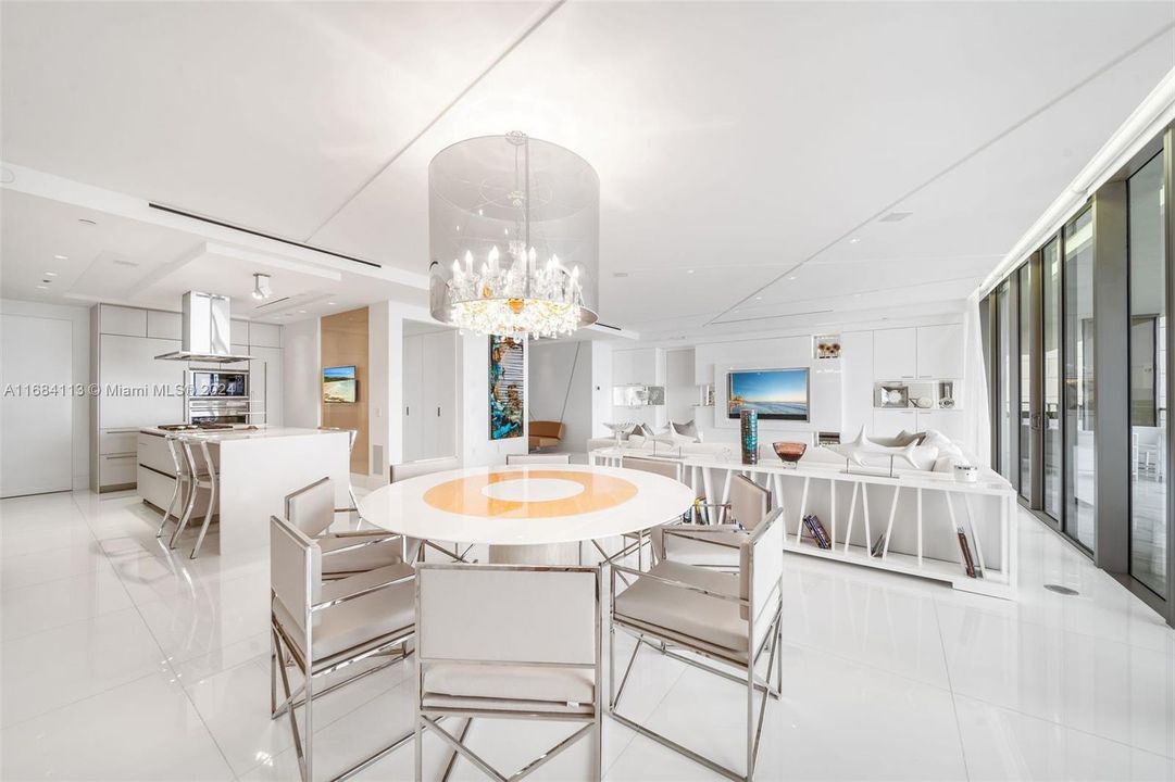 For Sale: $11,500,000 (4 beds, 4 baths, 3556 Square Feet)