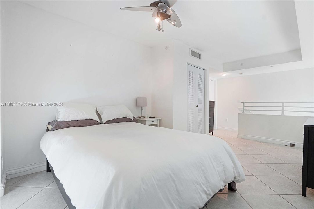 For Sale: $489,000 (1 beds, 1 baths, 790 Square Feet)