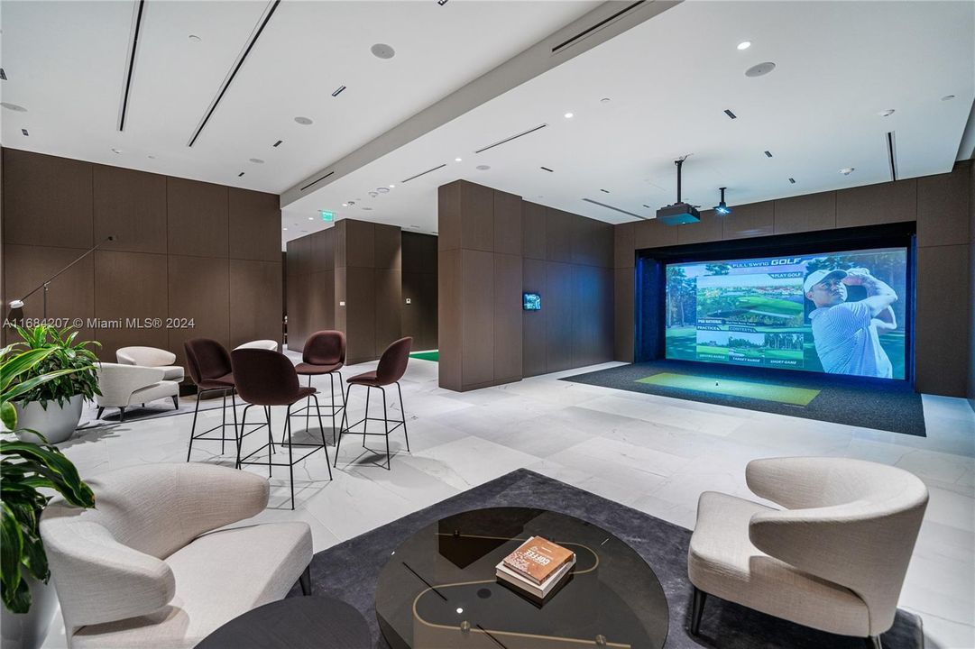 Active With Contract: $4,695,000 (5 beds, 5 baths, 3961 Square Feet)