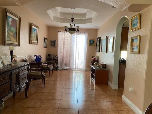 En Venta: $874,900 (4 camas, 3 baños, 2732 Pies cuadrados)