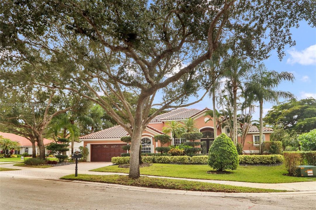 For Sale: $1,450,000 (4 beds, 3 baths, 2868 Square Feet)