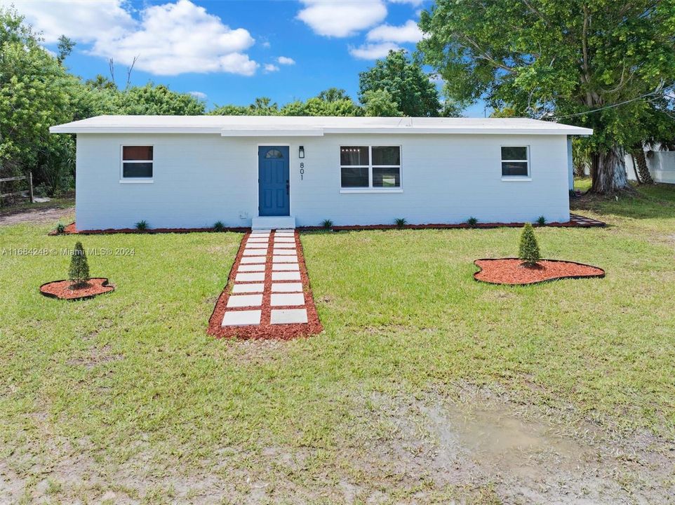 For Sale: $280,000 (3 beds, 2 baths, 1152 Square Feet)