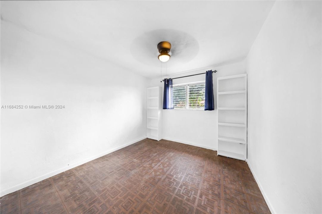 Active With Contract: $525,000 (3 beds, 1 baths, 1225 Square Feet)