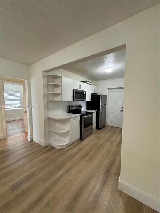 For Rent: $2,500 (3 beds, 1 baths, 8823 Square Feet)