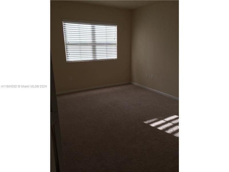 For Rent: $3,000 (3 beds, 2 baths, 1227 Square Feet)