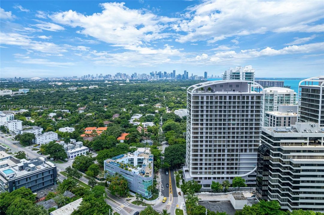 For Sale: $2,195,000 (2 beds, 2 baths, 1649 Square Feet)